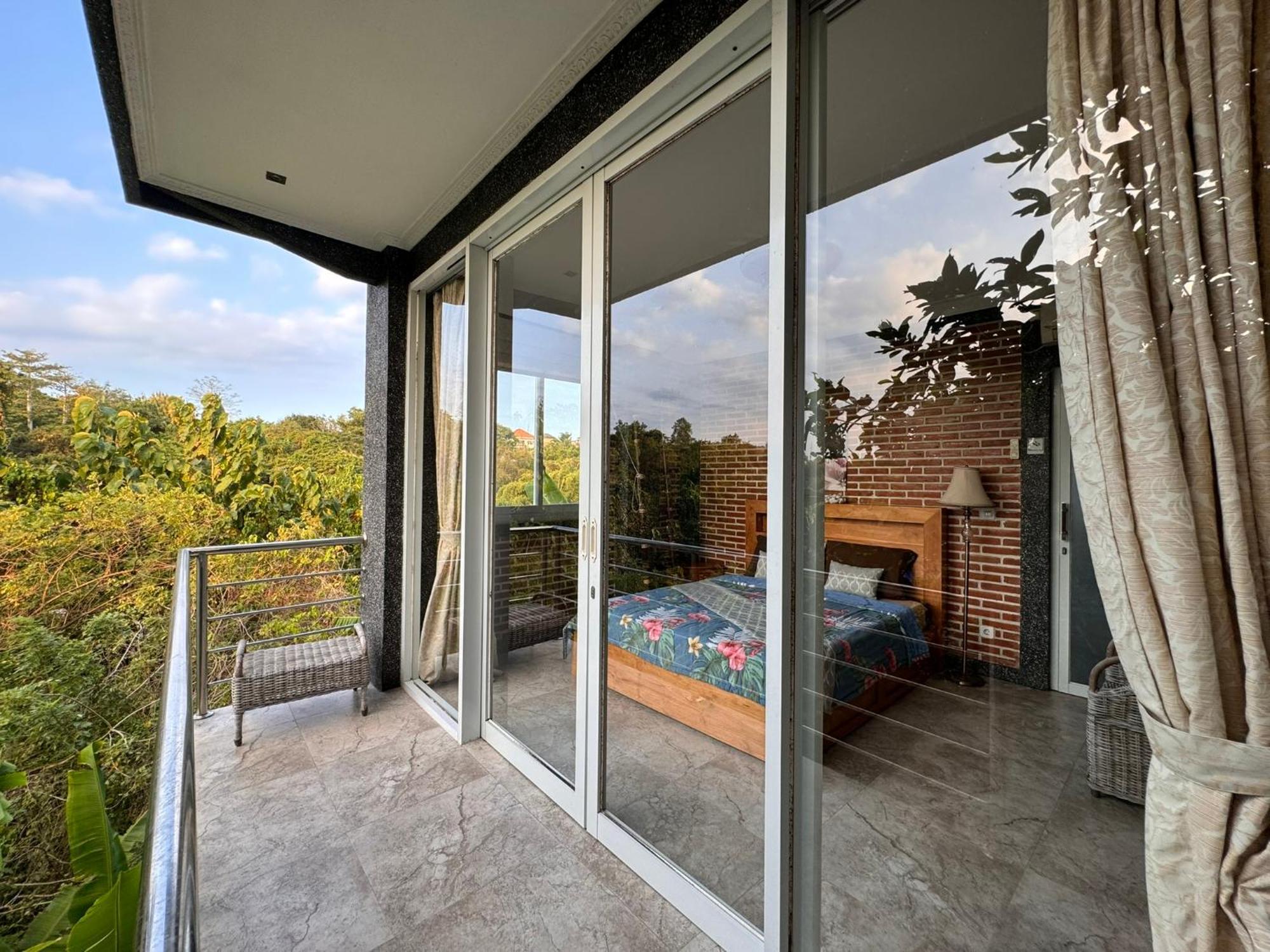Giri Hill Guest house
